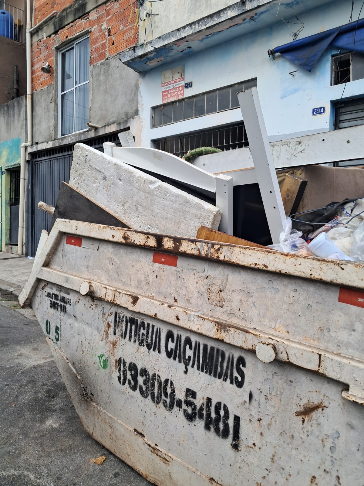 Locação de caçamba no mesmo dia.